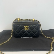 99新 Chanel香奈兒 24C雙金珠化妝盒 调節扣牛皮長盒子