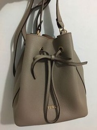 Furla 水桶包 Costanza