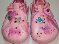 美國購回 SKECHERS 女童 可愛 蝴蝶 粉色 防水 娃娃鞋 童鞋 好走 休閒鞋 平底鞋 走路鞋 二手狀況優 