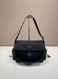 PRADA Explore 郵差包 單肩包 黑色