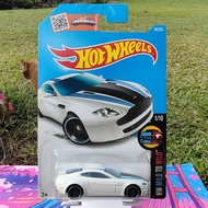 Hot Wheels Aston Martin V8 Vantage white