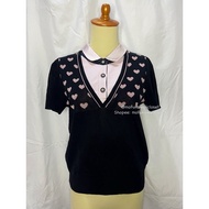 [READY Daily Kawaii Y2K Coquette Mori Goth Vintage Outfit] Black Pink Love Pattern POLO Shirt