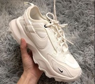 全新正品Nike TC7900 sneakers男女情侶款悠閒鞋波鞋運動鞋休閒鞋鞋子sport shoes sportty wearing出街返工返學輕便舒服鞋生日禮物送禮節日禮物birthday g