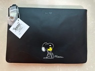 Coach x Snoopy turn lock Foli Clutch Black (USA limited no. 033/100) (專門店購入,正品)