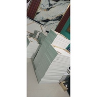 Ready-to-use 60 x 60 cm painting canvas