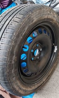 準備出國出清價。全新pirelli倍耐力汽車輪胎規格如圖只賣500只限面交