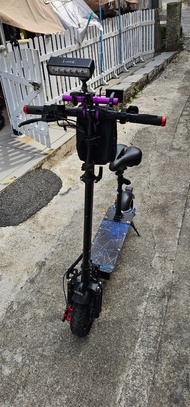 2手雙驅電動滑板車