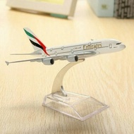 Diecast Aircraft Emirates Airlines - Miniature Boat Airplane