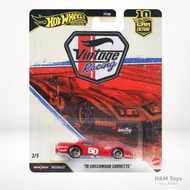 Hot Wheels Premium Vintage Racing 76 Greenwood Corvette Merah - Hot Wheels Ban Karet Car Culture
