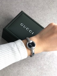 【VintageShop solo 日本直送中古包專賣店】GUCCI 古馳 腕錶 銀色 圓形 不鏽鋼 1400L vintage 古著 jgrksp