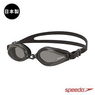  Speedo 日本製 成人運動泳鏡 Edge 黑/灰 (SD8120047649)
