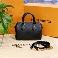 大全配🈶購證❤️晶片款❤️#lv #黑色 #speedy20 #全皮 #枕頭包