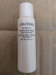 Shiseido 7ml benefiance wrinkle smoothing day emulsion spf 30 pa+++