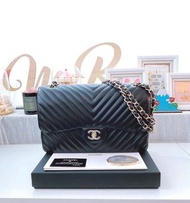 Chanel 30cf jumbo chevron lambskin