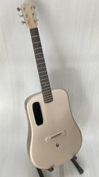 LAVA ME 3 碳纖維原聲電智慧吉他 (二手)  品牌: LAVA ME 顏色:灰色 (太空灰色理想袋) 附內置調諧