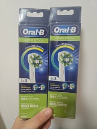 2x Oral-B CrossAction CleanMaximiser Toothbrush Heads