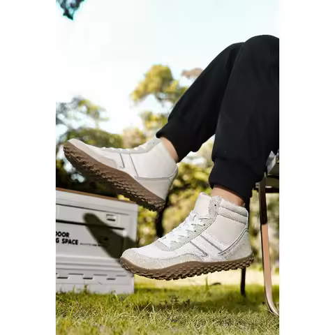 Autumn New Mid Top Casual Sports Shoes With Simple Design Wide Toe Comfortable And Durable Three Col