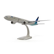 Herpa Garuda Indonesia Boeing B777-300ER 37 cm 1:200 miniatur pesawat mainan