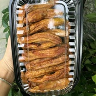 5 ounces of whole dried bananas with natural sweetness