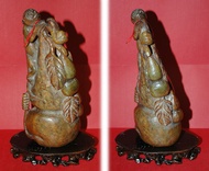 靚舊雕工舊玉石(大件擺設)，齊天大聖猴子爬壺蘆，步步高陞有福祿！只此一件！賣俾有緣人！