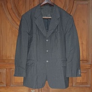 PRELOVED DELU HOMBRE Jas Formal Pria Abu Gelap Salur Stik Balik Hitam Salur Bigsize LD 116