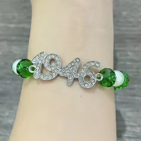 LINKS Greek Logo 1946 Sorority Sisters Green White Bead Bracelet