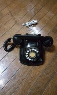 早期電木撥盤電話機，可接可撥