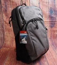 全新正品The North Face海外限量獨立PC套含M TRANSIT 19L商務背包/背包混色灰(MEG) 直營店代購新款