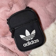Adidas小包 手機包 零錢包