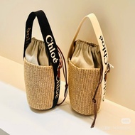 Chloe woody 經典草編水桶包(黑色提把)