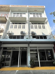 Naris Place 