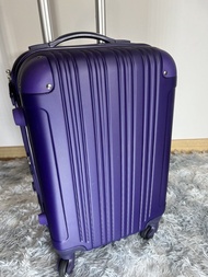 New ： Legend Walker  purple 20 inch expandable luggage； Legend Walker 20 吋紫色實淨可擴展行李箱 54 x 35 x 23cm 