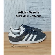 Adidas Gazelle size 411⁄3