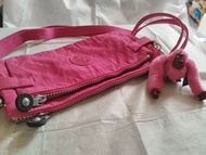 Kipling 粉紅色斜背包