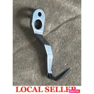 D2831 D2831N001-1 SINGER OVERLOCK NEEDLE GUARD PELINDUNG JARUM SEWING MACHINE INDUSTRY (IP111)