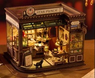 🎉[新品預告]  魔法咖啡店 復古餐廳 日式居酒屋 拉麵店 DIY立體書立小屋模型   手工木製拼装  迷你食玩微縮場景模型 (手作心意生日,節日禮物, 裝飾擺設) [🎉New product ann
