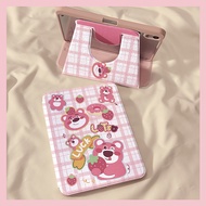 เคส iPad Gen11 Gen10 Air7 ที่ใส่ปากกา สตรอเบอร์รี่แบร์ เคสiPadหมุน 360° Air6 Air5 Gen9/8/7 Air6/7 13