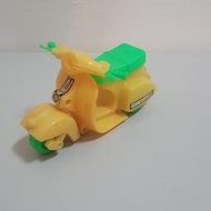 早期 台灣 塑膠製 童玩 偉士牌造型 機車 摩托車 玩具