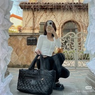 Chanel羽絨Tote托特包大號 黑色44*34*18 98新配件塵袋