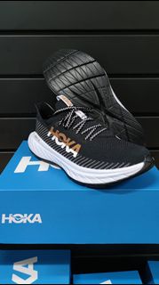 Hoka Carbon X 3 Black / White 男裝跑鞋