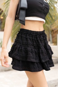 Vanilla sky:  Lana skirts กระโปรงกางเกงสีดำเอวยางยืด