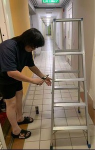 大圍美田邨自取A字梯人字梯家用铝合金加厚1.5 室内折叠伸缩升降双面工程楼梯子