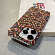 Ethnic style diamond grid suitable for iPhone 17 Pro Max case, iPhone 15 Plus case, half pack iPhone