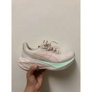 ASICS Novablast 4 Oatmeal/Moonrock