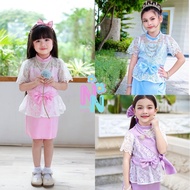 ชุดไทยเด็กหญิงประยุกต์ ชุดไทยเด็ก รุ่นบัวลอย แถมผ้าคาดไหล่ และกิ๊บโบว์