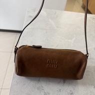 Miumiu圓筒化妝包（全新）