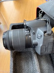 Canon 700D 連萬用鏡頭 EF 18-135mm IS USM｜側翻觸控螢幕｜ Canon EOS 700D DSLR Camera