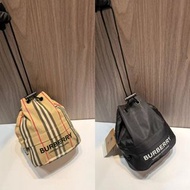 全新Burberry尼龍水桶包
