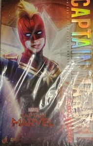 Hottoys captain marvel (Deluxe Ver)