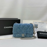 CHANEL 丹寧山茶花愛心扣鏈帶包